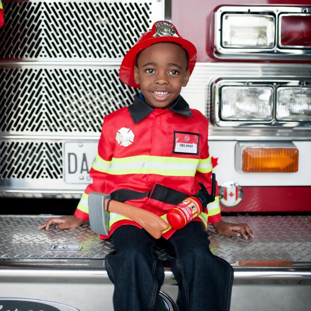 Firefighter Set Includes 5 Accessories, Size 5-6