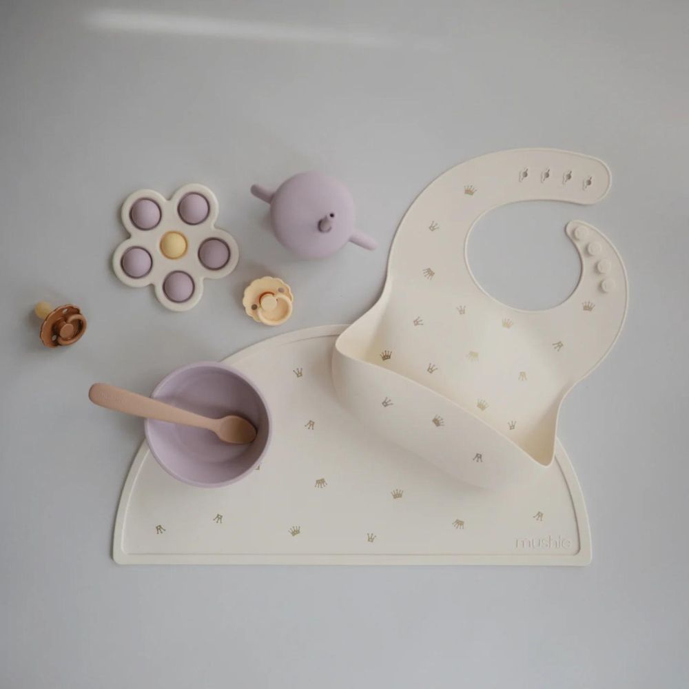 Mushie Silicone Baby Bib - Crowns