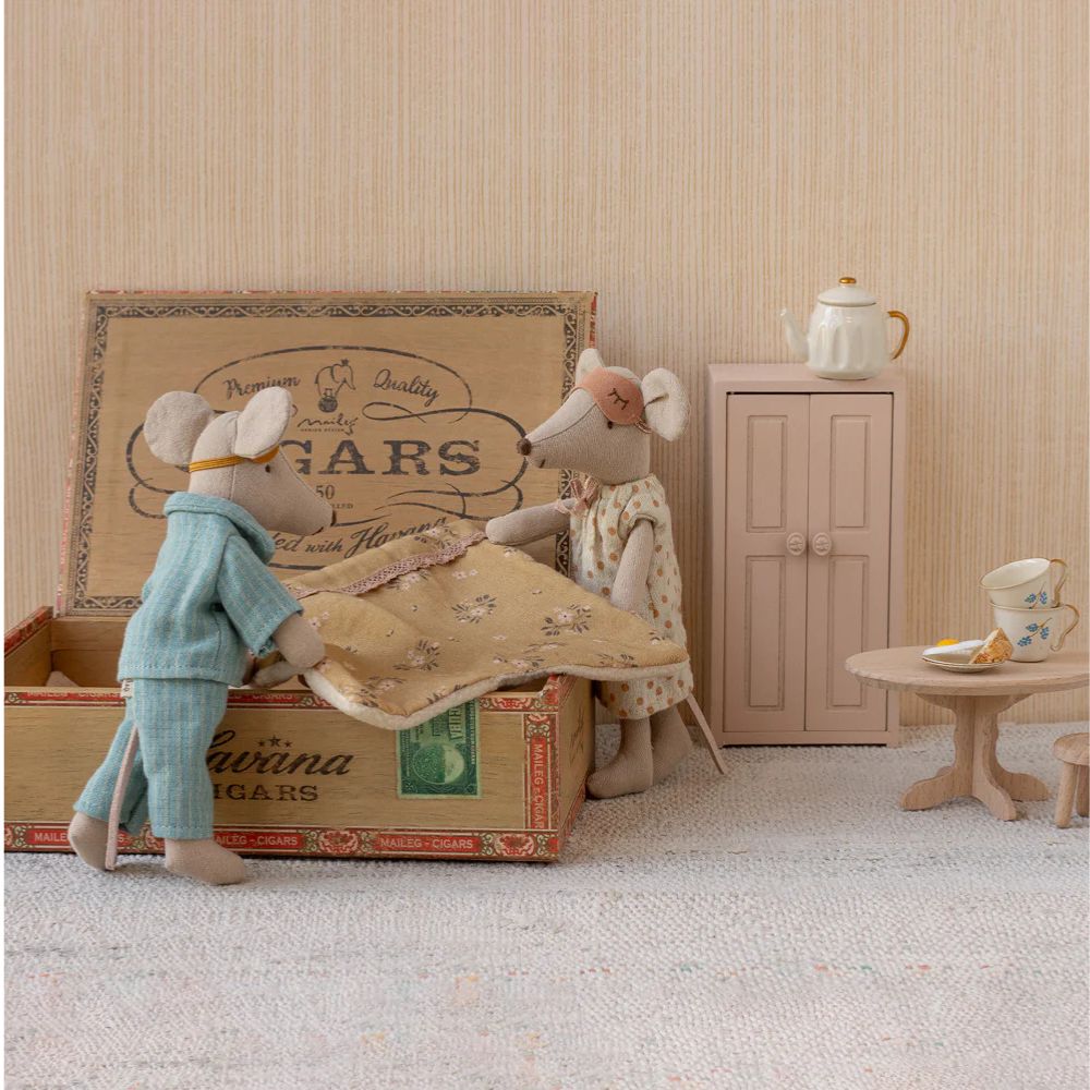 Maileg Mum & Dad Mice in Cigarbox