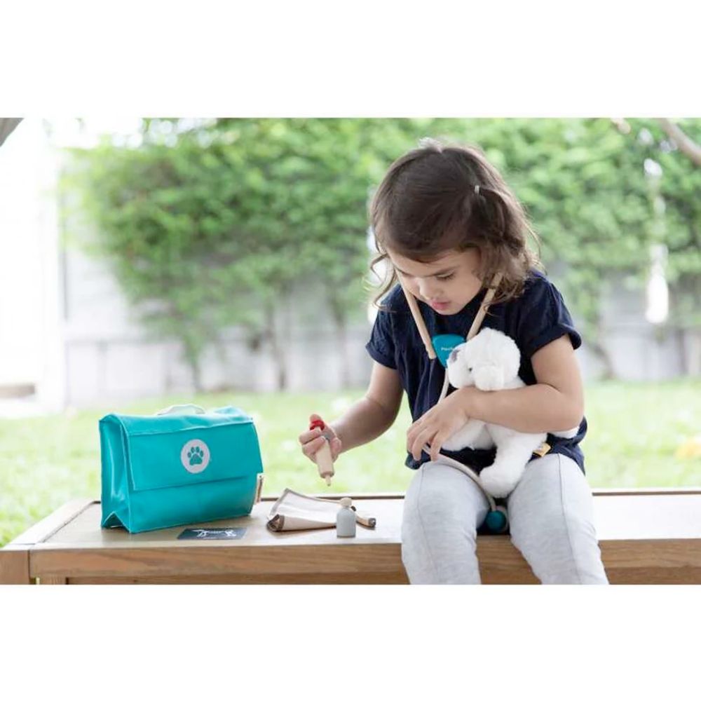 Plan Toys Vet Set