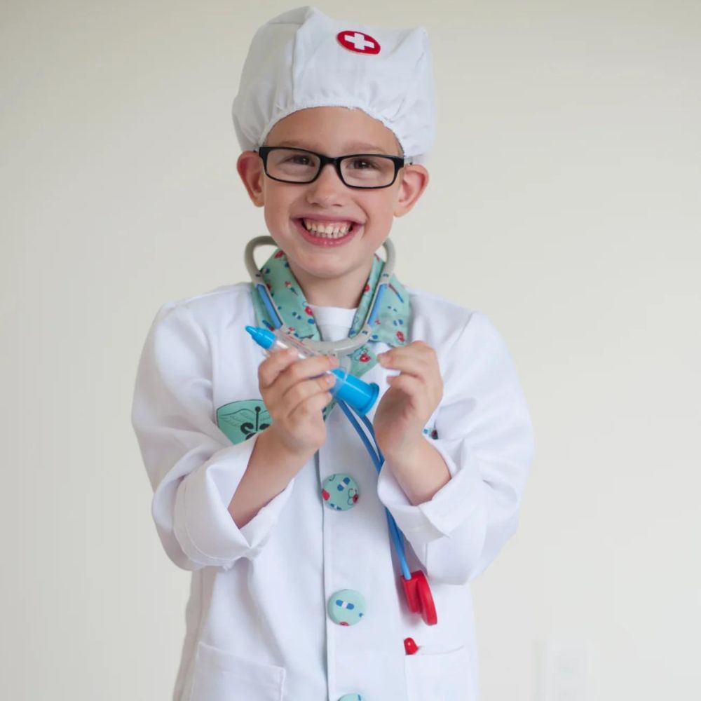 Green Doctor Set Includes 8 Accessories, Size 5-6