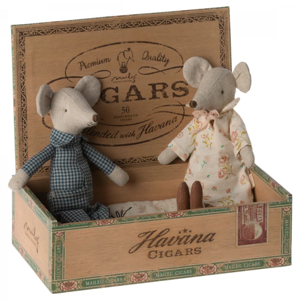 Maileg Grandma and Grandpa Mice in Cigarbox 2023
