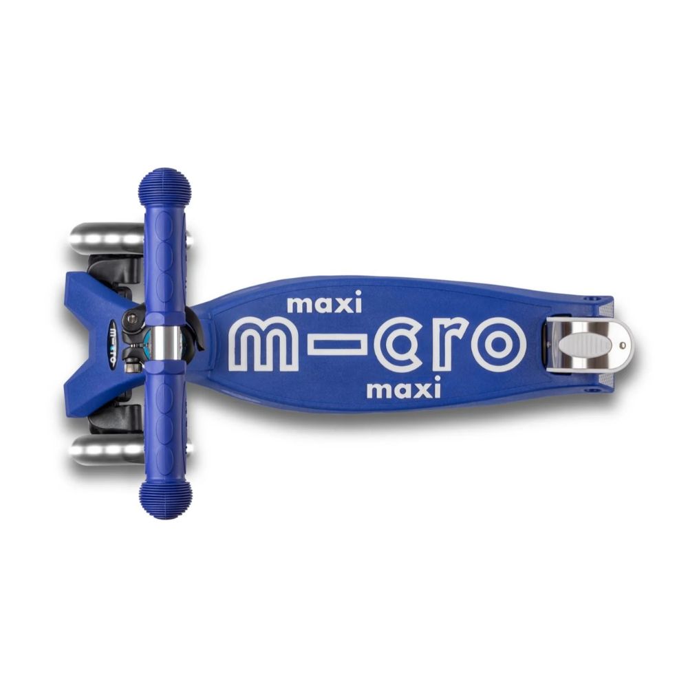 MICRO Maxi Deluxe LED Kickboard - Blue