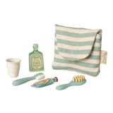 Small toiletry set for maileg mice.