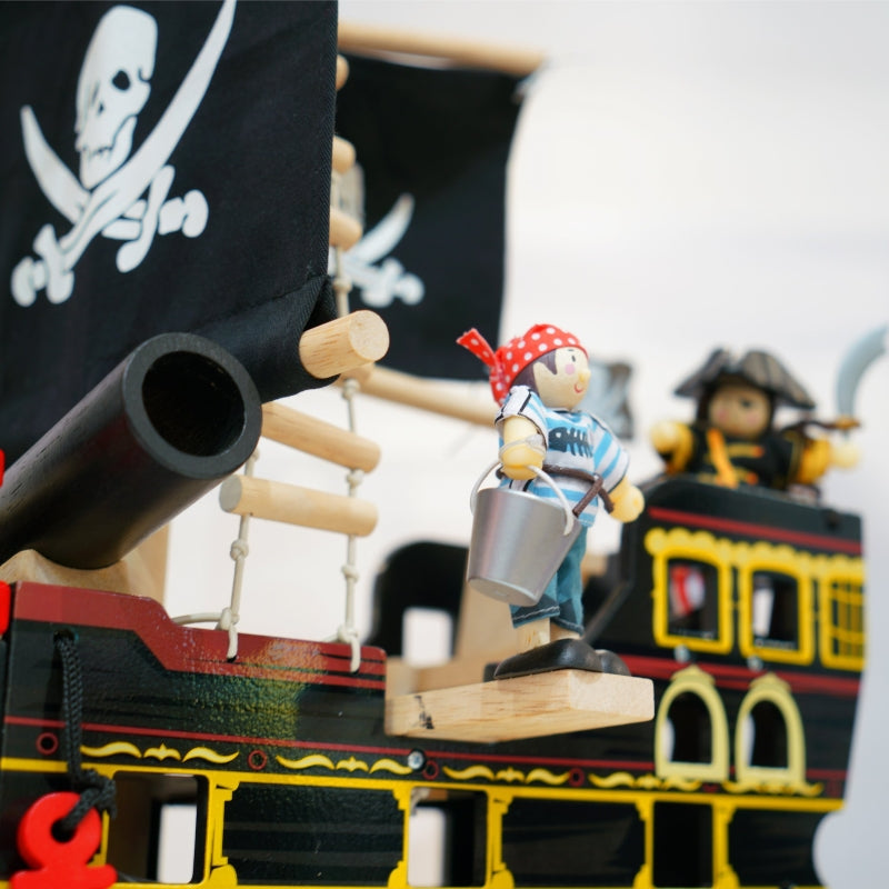 Le Toy Van Barbarossa Pirate Ship