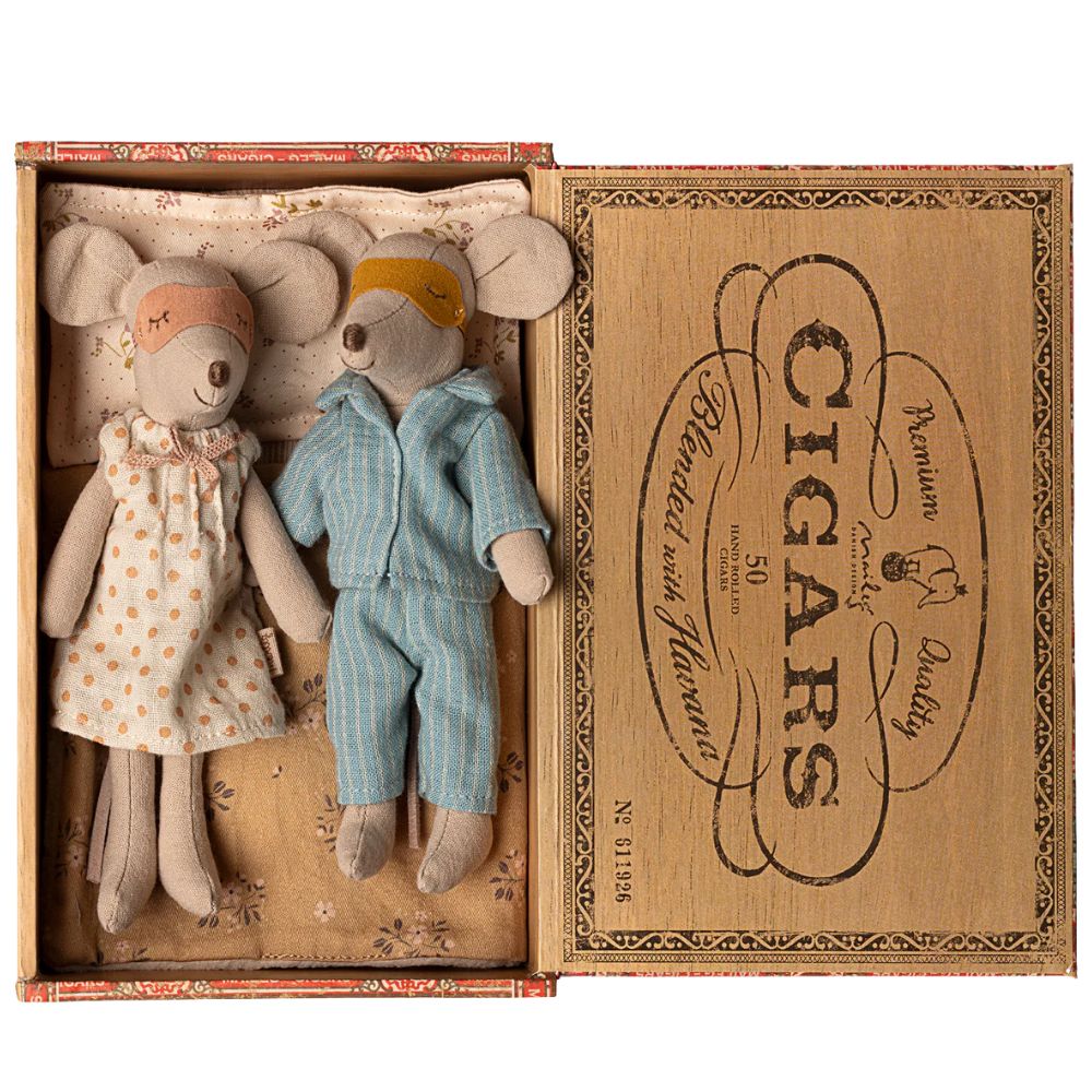 Maileg Mum & Dad Mice in Cigarbox
