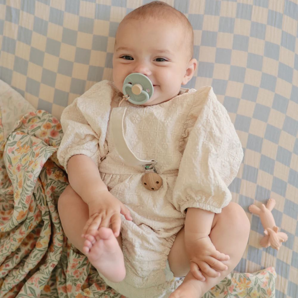 Mushie Linen Pacifier Clip 2-Pack - Dusty Rose/Shifting Sand