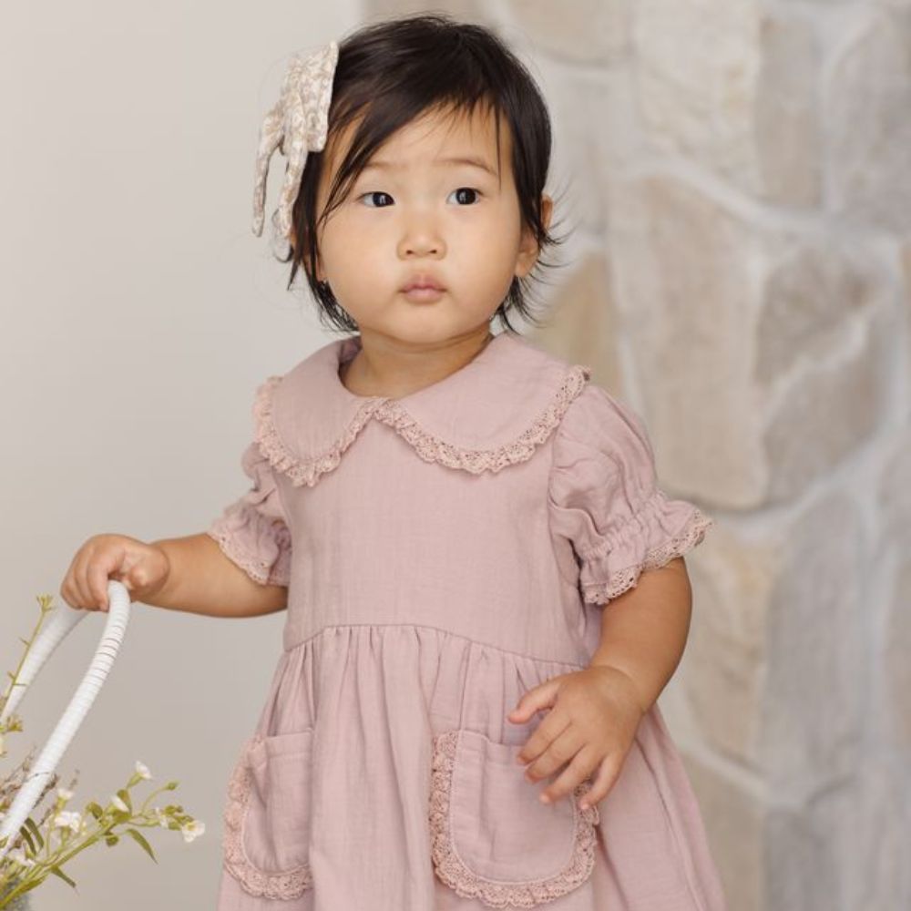 Quincy Mae Bow Dahlia